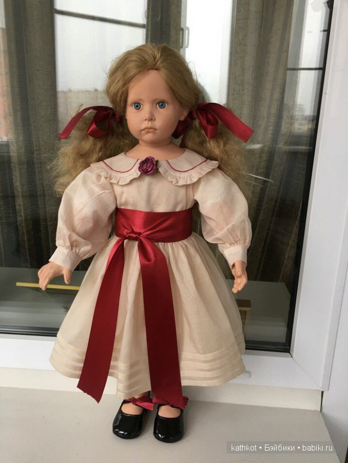 Tricia, задумчивая барышня от фрау Gunzel