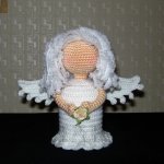 Ангелочек, игрушка вязанная крючком