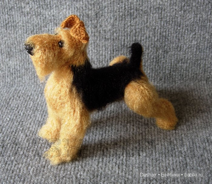 Эрдельтетьер, игрушка вязанная крючком