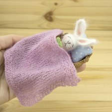 Малышка-зайчишка