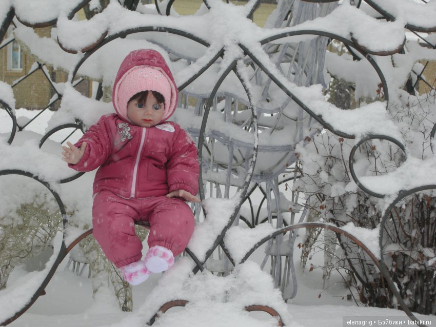 игровая кукла