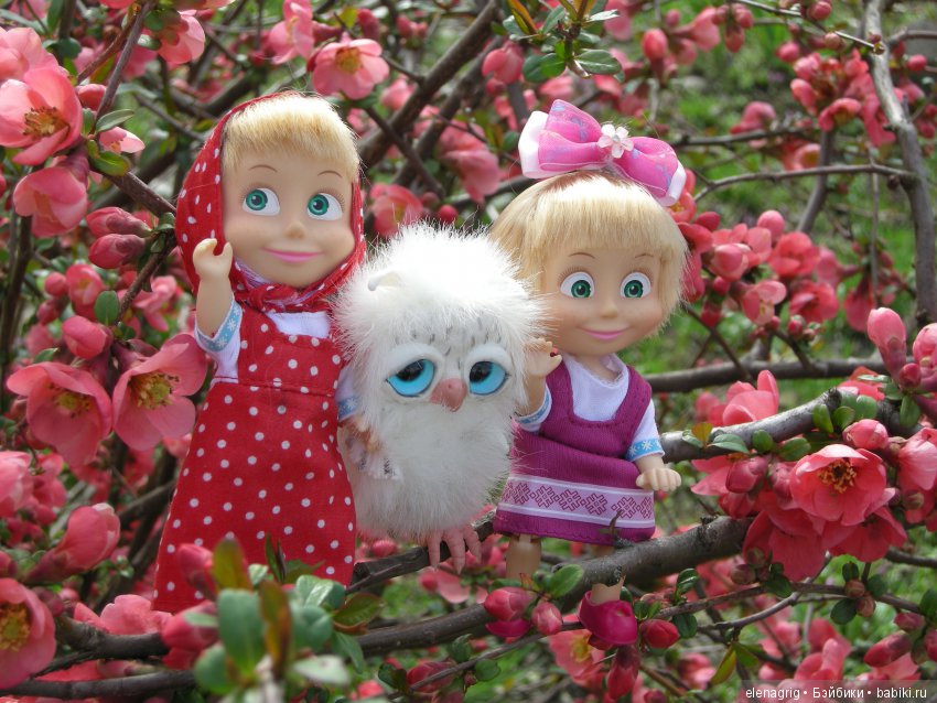 Маши и наша весна — Куклы Маша и Медведь (Simba): Маша в кармашке (фото 5)