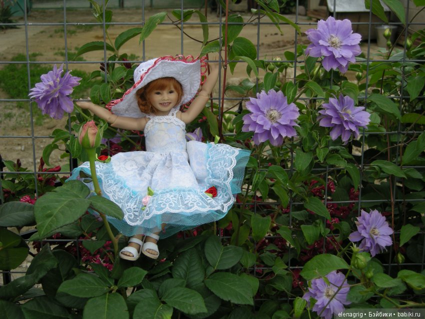 Куклы с цветами