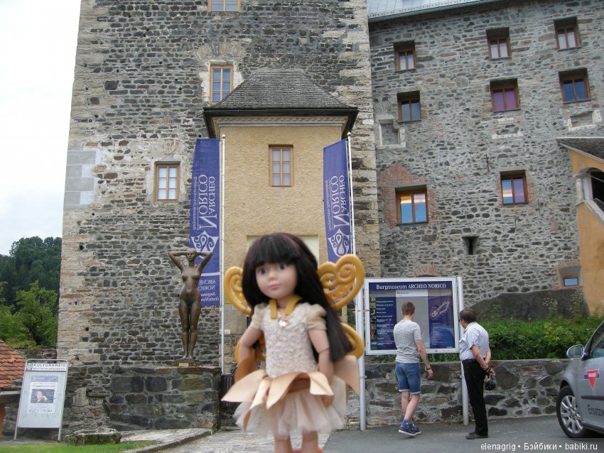 Луна Крузелинг путешествует по Австрии