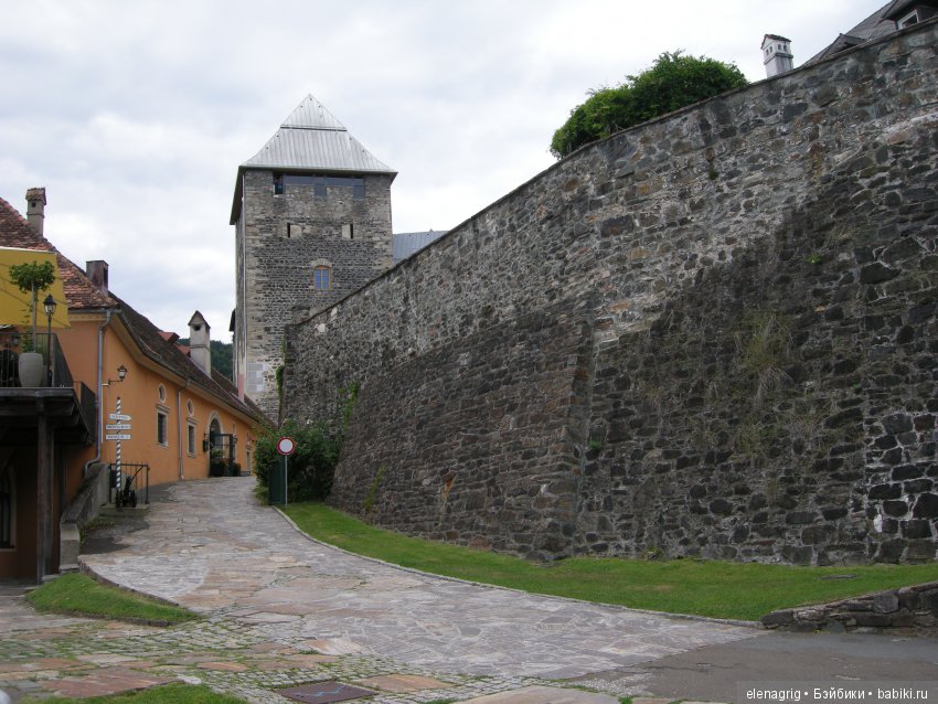 Луна Крузелинг путешествует по Австрии