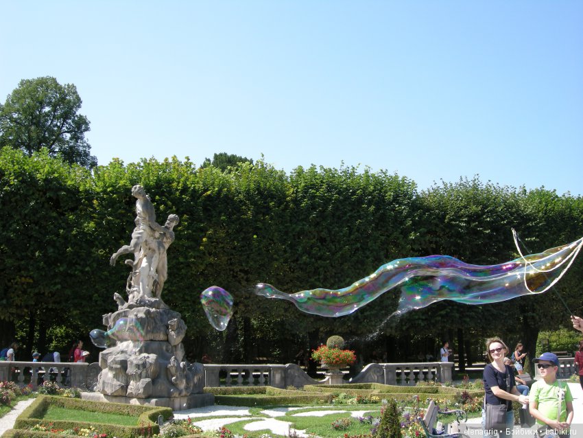 Луна Крузелинг путешествует по Австрии