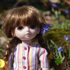 Натуся в весеннем лесу