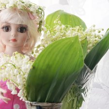 Малышки Тоннер и ландыши