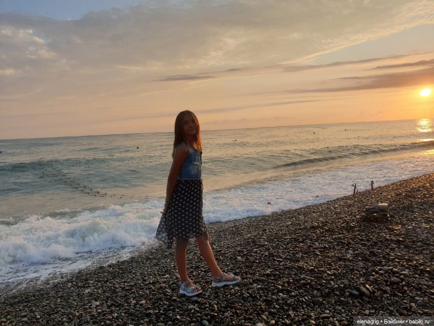 Девочки и море — Куклы Ruby Red (Руби Ред) Fashion Friends: Siblies (фото 3)