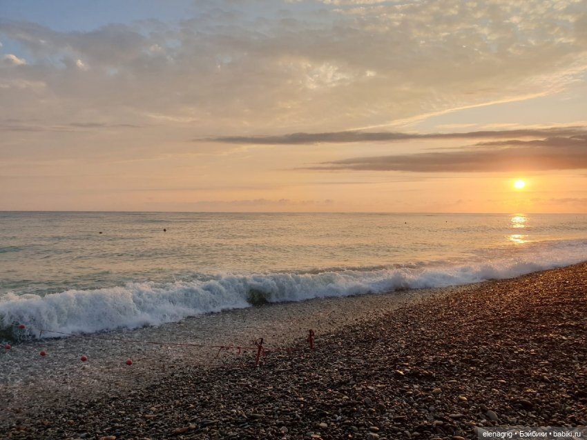 Девочки и море — Куклы Ruby Red (Руби Ред) Fashion Friends: Siblies (фото 7)