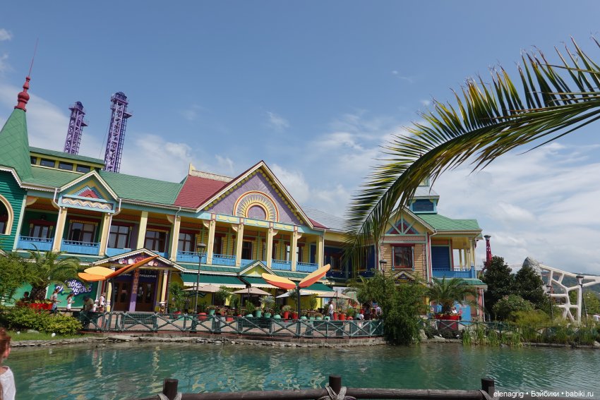 Девочки Руби Ред в Сочи-парке (фото 6)