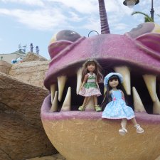 Девочки Руби Ред в Сочи-парке