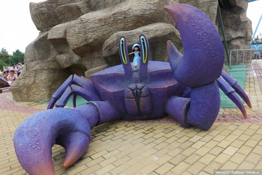 Девочки Руби Ред в Сочи-парке