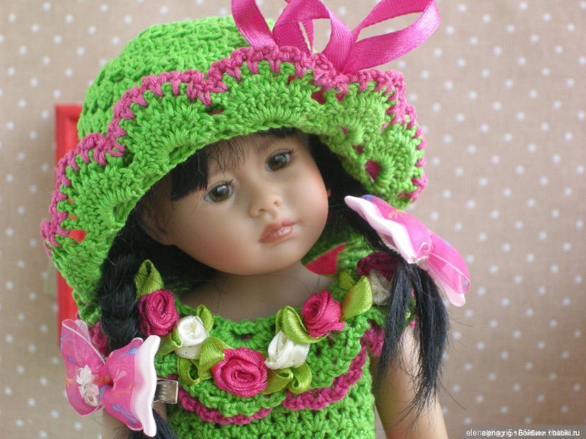 кукла в шляпке