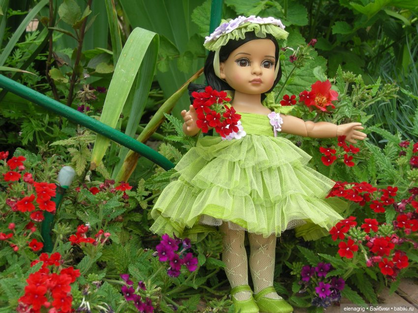 кукла в шляпке