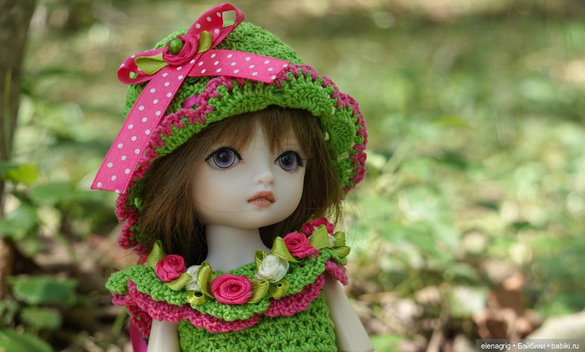кукла в шляпке