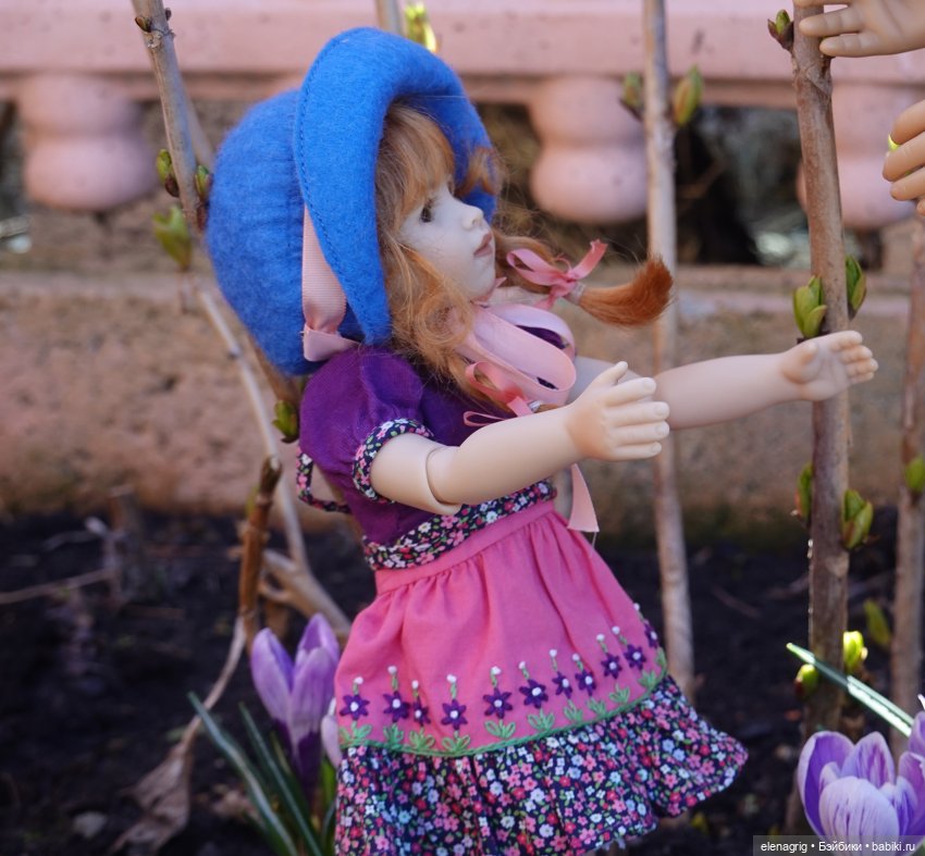 кукла в шляпке