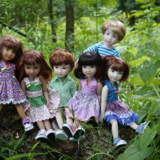 Малыши Руби Ред на прогулке