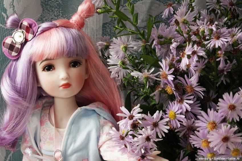 Аврил Руби Ред