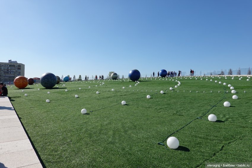 Джи Джи в японском саду — Куклы Ruby Red (Руби Ред) Fashion Friends: Siblies (фото 10)