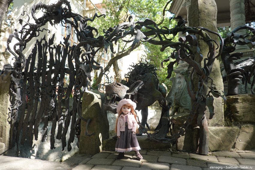 Старый парк в Кабардинке | Бэйбики Старый парк в Кабардинке — Куклы Ruby Red (Руби Ред) Fashion Friends: Siblies (фото 3)