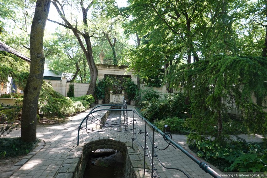 Старый парк в Кабардинке | Бэйбики Старый парк в Кабардинке — Куклы Ruby Red (Руби Ред) Fashion Friends: Siblies