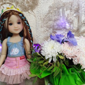 Куклы и цветы