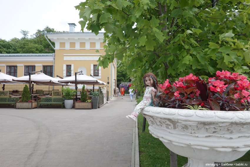 Гуляем по Пятигорску — Куклы Ruby Red (Руби Ред) Fashion Friends: Siblies (фото 8)