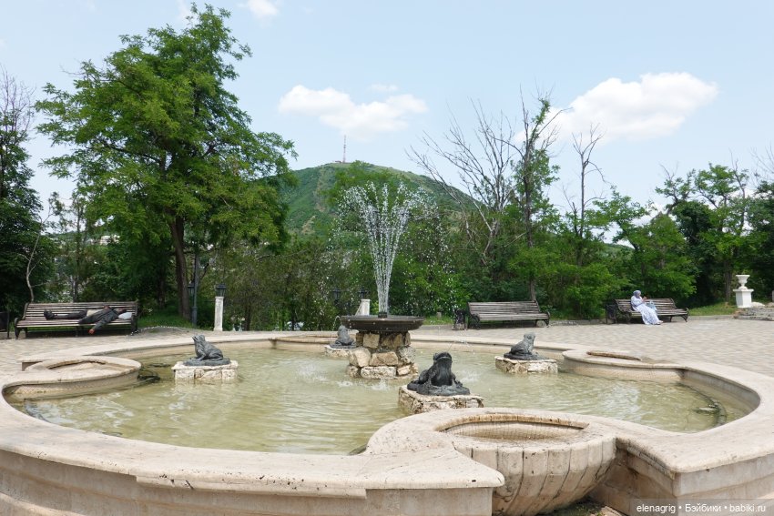 Гуляем по Пятигорску — Куклы Ruby Red (Руби Ред) Fashion Friends: Siblies