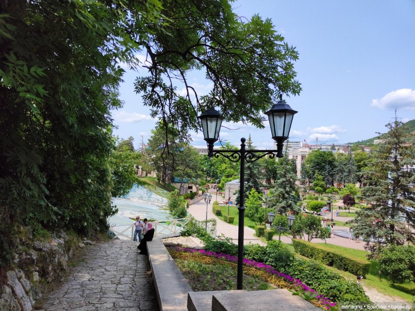 Гуляем по Пятигорску — Куклы Ruby Red (Руби Ред) Fashion Friends: Siblies