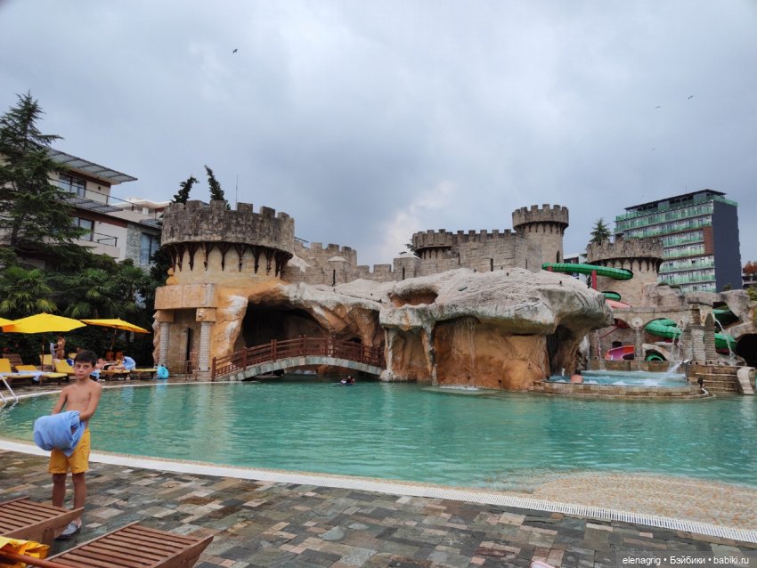 Розовый фламинго в лучах заката или воспоминания о лете