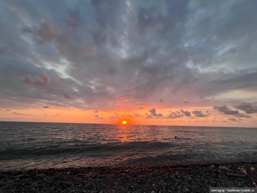 Розовый фламинго в лучах заката или воспоминания о лете