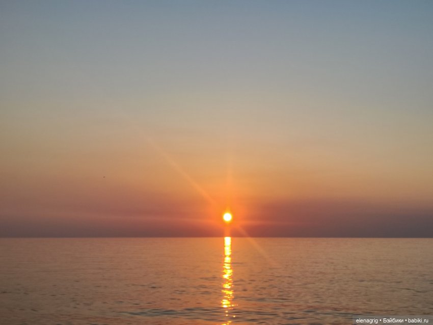 Розовый фламинго в лучах заката или воспоминания о лете