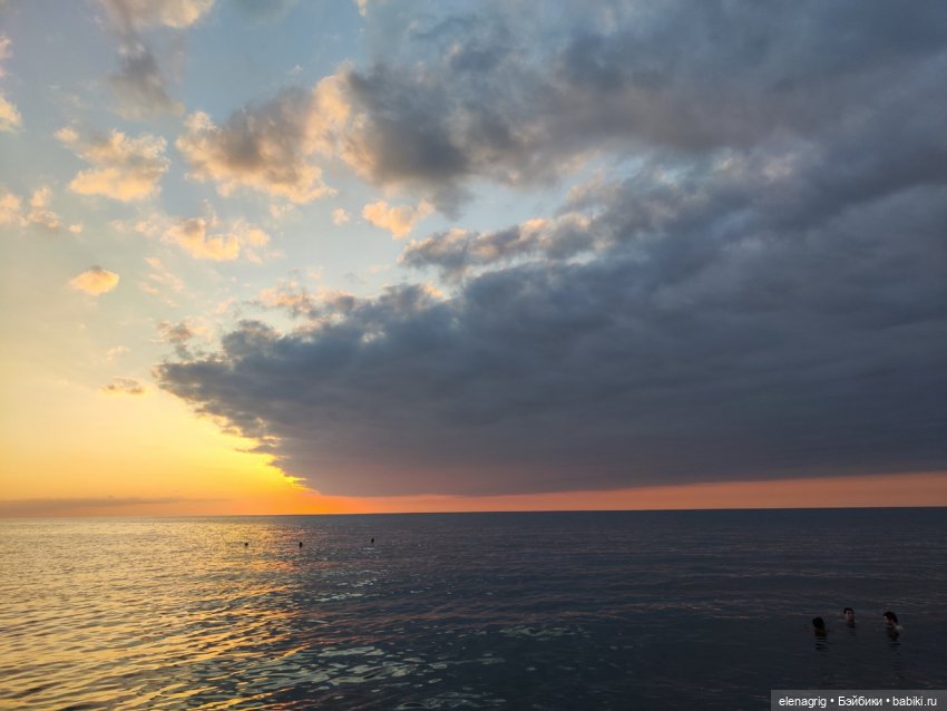 Розовый фламинго в лучах заката или воспоминания о лете