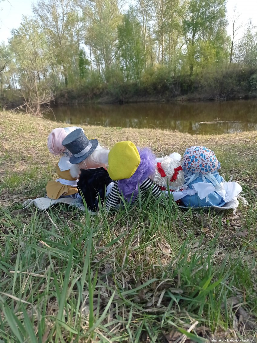 А на рыбалке солнце светит