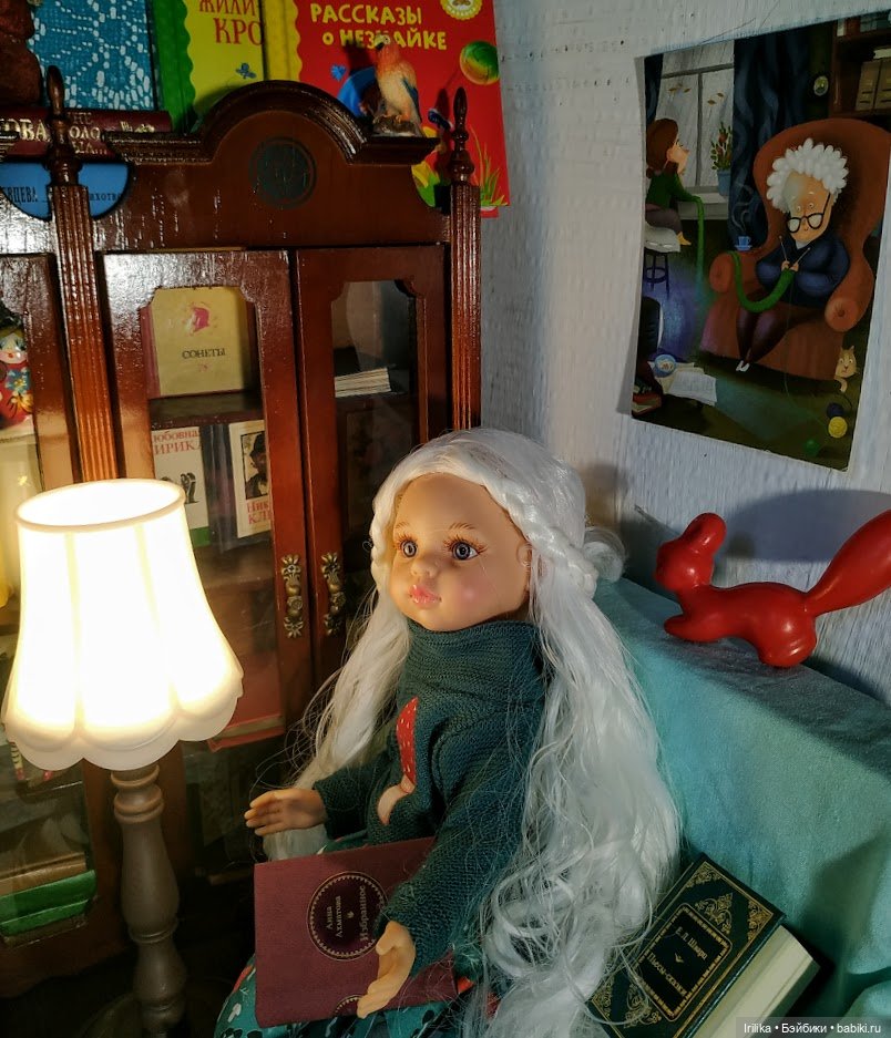 Читальный уголок.Куклы паолка, готц и пупс с бабушкой куклой (фото 6)