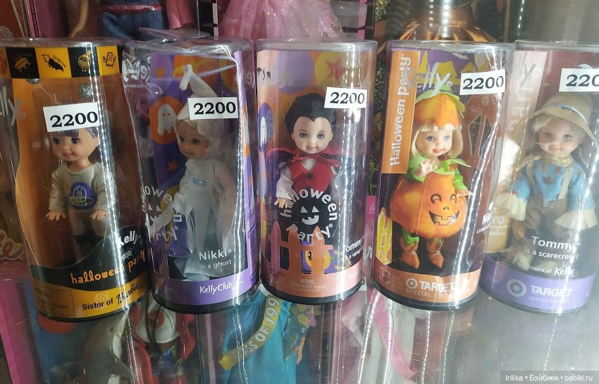 Повседневность любителя испанских кукол