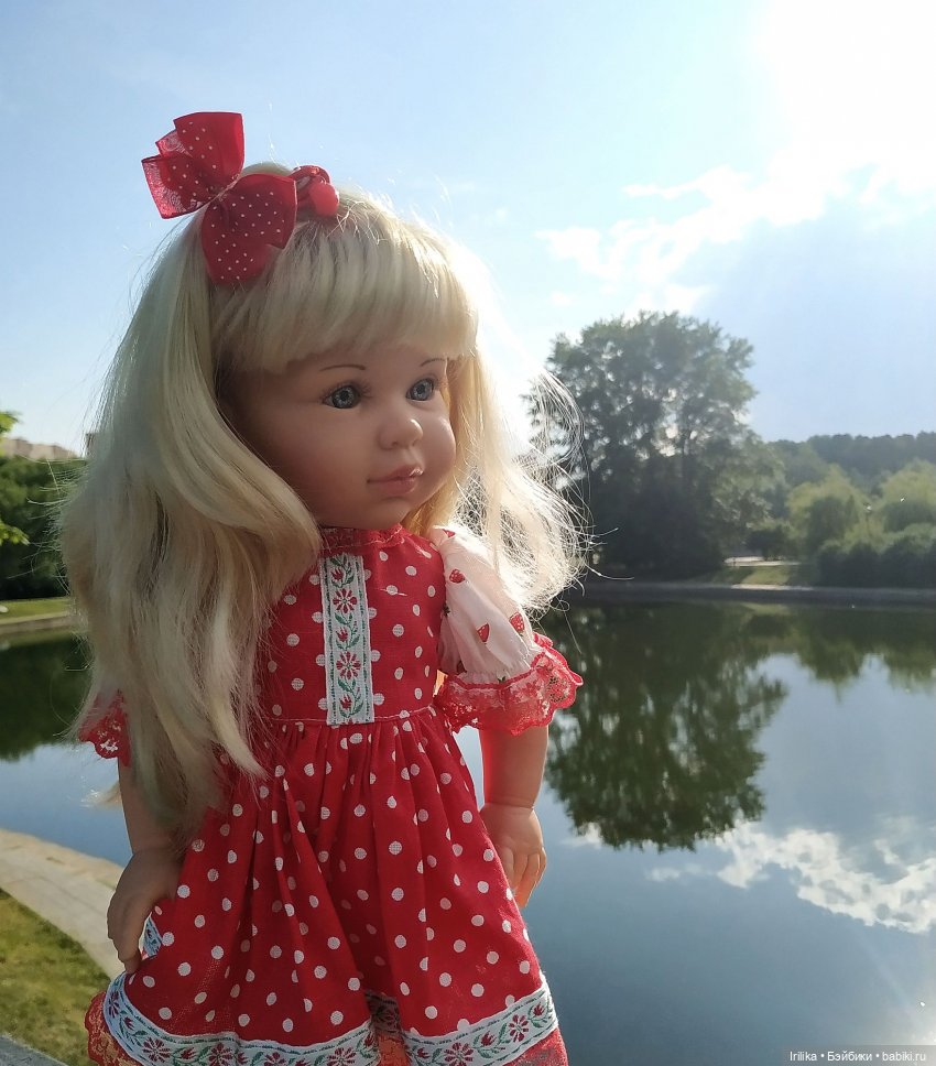 Мила на прогулке в Парке Дружбы