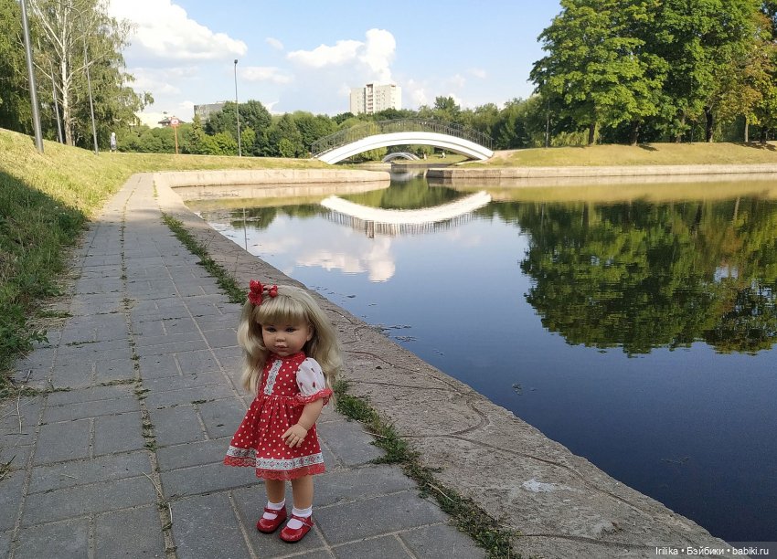 Мила на прогулке в Парке Дружбы (фото 4)