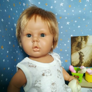 Купила винтажную испанскую куклу