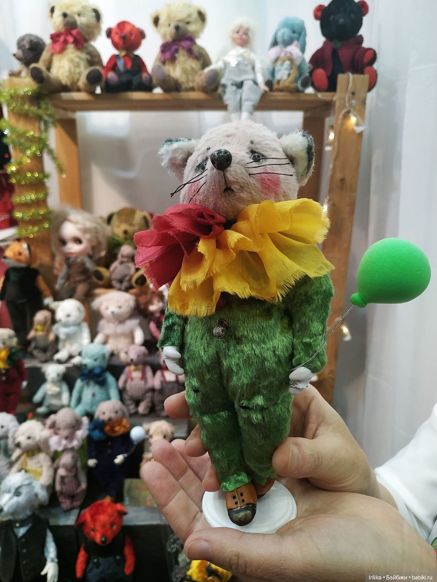 Гюль и ее новый друг - Зайка с выставки мишек на Тишинке | Бэйбики Гюль и ее новый друг - Зайка с выставки мишек на Тишинке (фото 6)