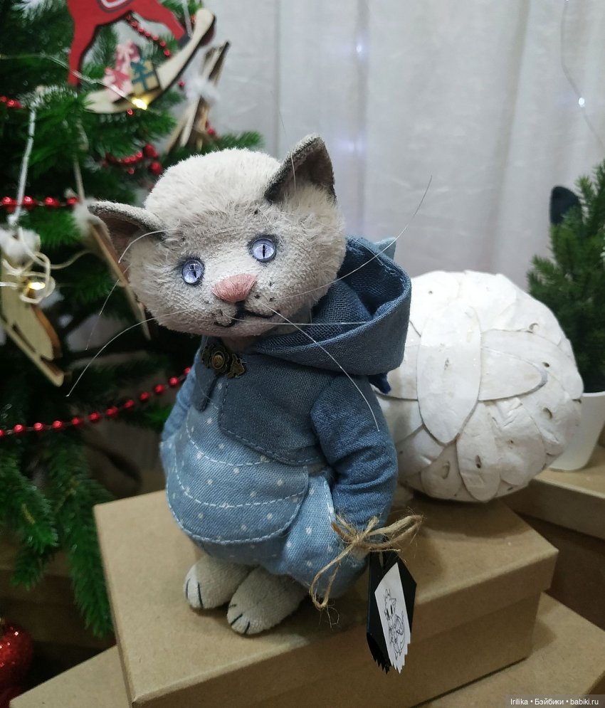 Гюль и ее новый друг - Зайка с выставки мишек на Тишинке