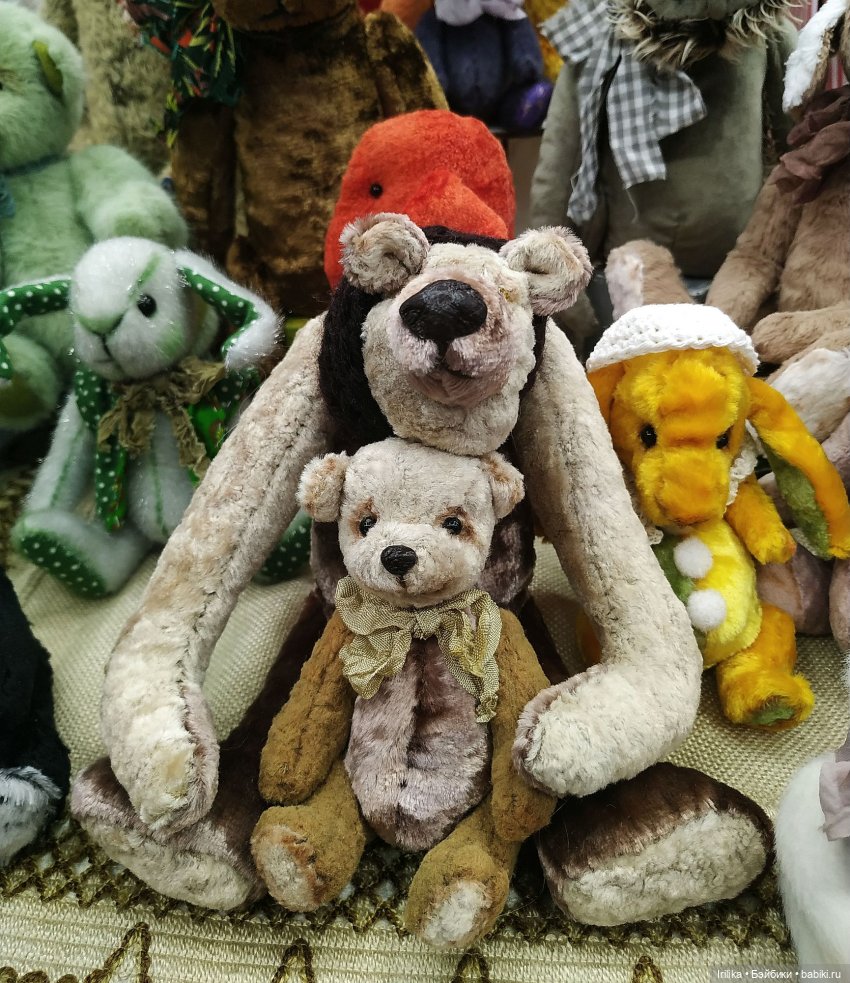 Гюль и ее новый друг - Зайка с выставки мишек на Тишинке | Бэйбики Гюль и ее новый друг - Зайка с выставки мишек на Тишинке (фото 4)