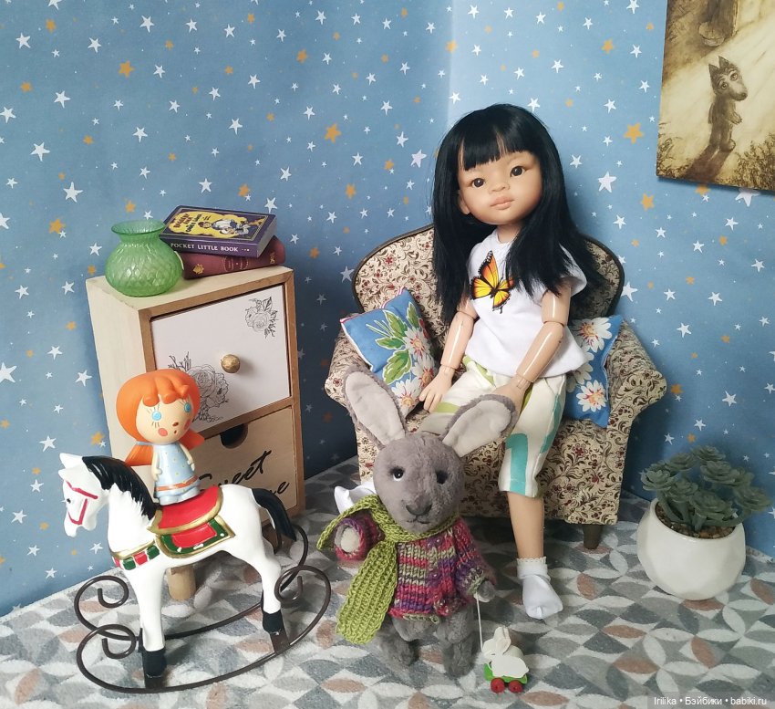 Гюль и ее новый друг - Зайка с выставки мишек на Тишинке | Бэйбики Гюль и ее новый друг - Зайка с выставки мишек на Тишинке