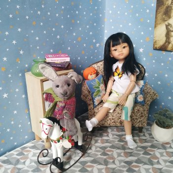 Гюль и ее новый друг - Зайка с выставки мишек на Тишинке