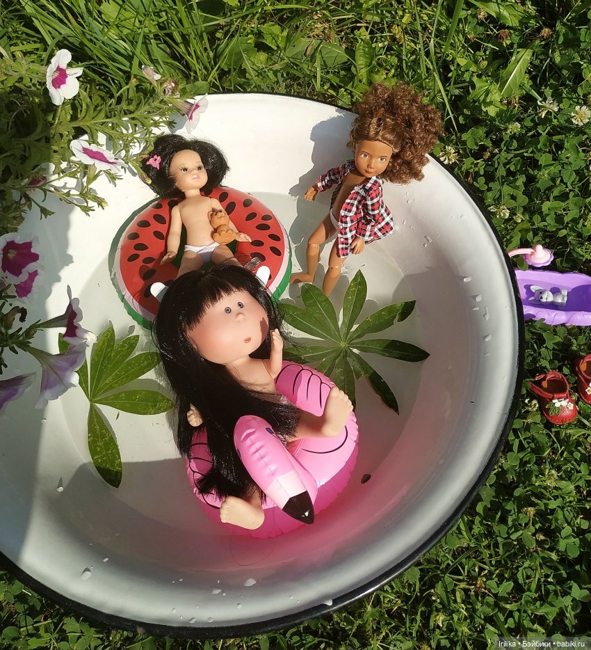 Муля на даче с друзьями — Куклы Nines d'Onil (Нинес): Миа (Mia)
