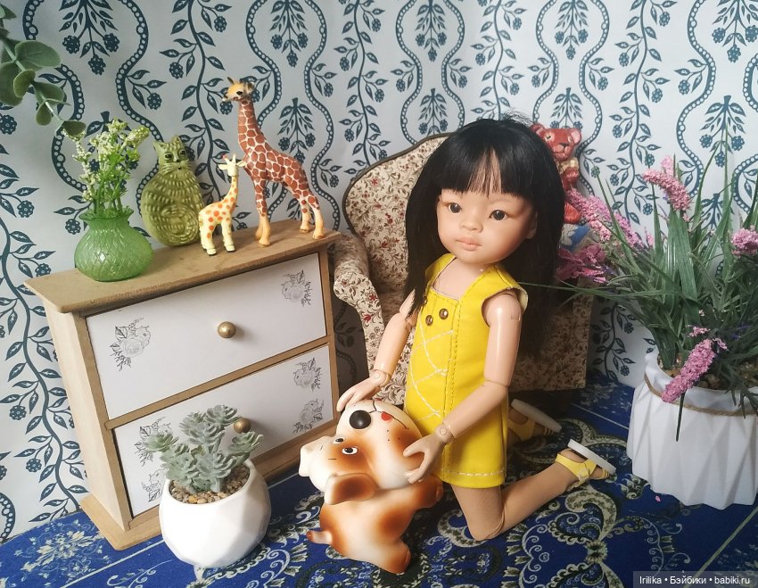 У Гюль новое платье! Ей завидую я! :))