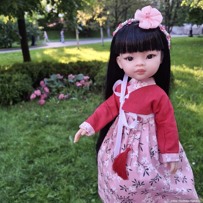 Юна гуляет по Москве — Куклы Paola Reina (Паола Рейна): новинки