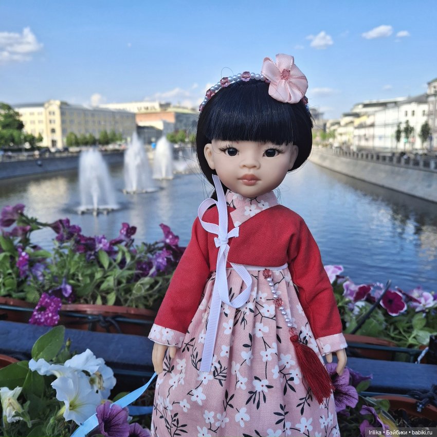 Юна гуляет по Москве — Куклы Paola Reina (Паола Рейна): новинки (фото 2)