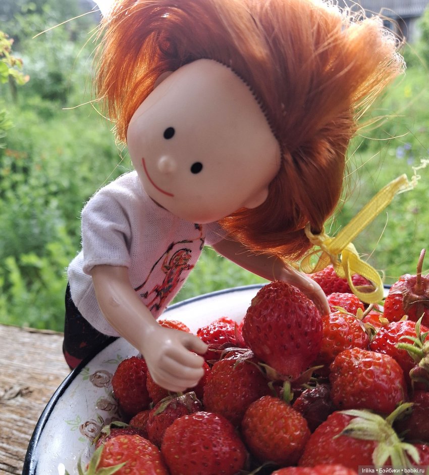 Моя разная кукольная мелочь на даче